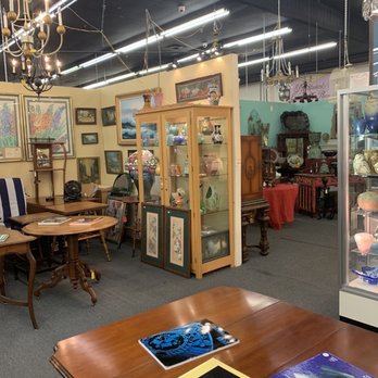 Forestwood Antique Mall - Store - Antiques Near Me - Dallas, Texas
