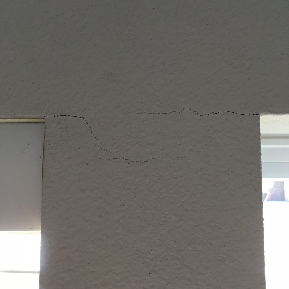 Cracking caused by Blind Faiths poor installation (lack of drilling a starter hole). The blind on the right side was installed and removed. Cracking caused by Blind Faiths poor installation (lack of drilling a starter hole). The blind on the right side was installed and removed.