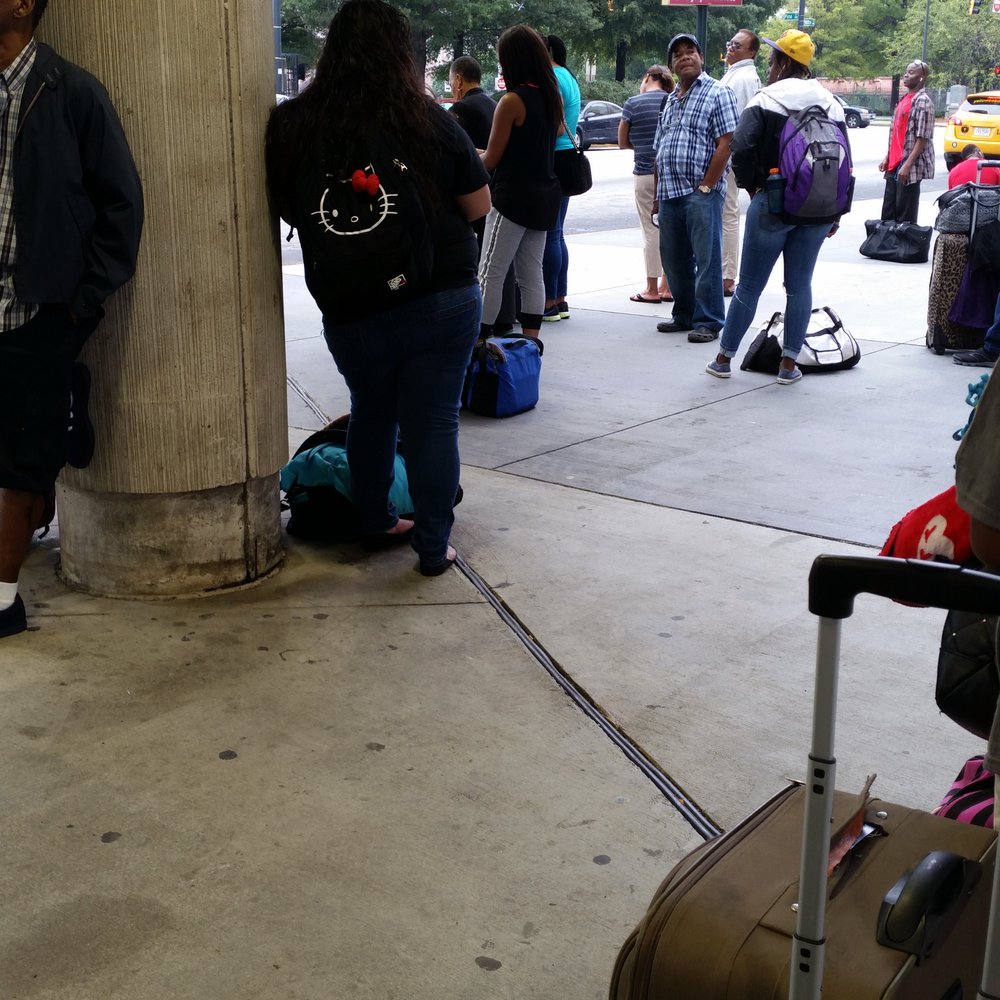 Megabus - Been waiting over 9 hours for a bus to the same location. During that time 4 buses to that location SHOULD have arrived/departed - Buses Near Me