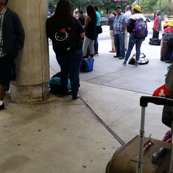 Megabus - Been waiting over 9 hours for a bus to the same location. During that time 4 buses to that location SHOULD have arrived/departed - Buses Near Me