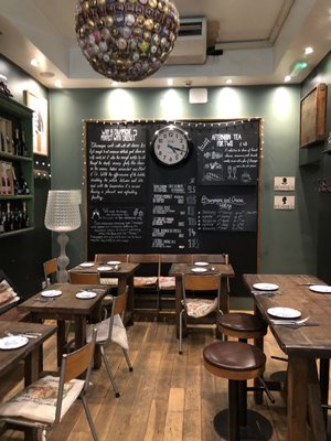 Champagne + Fromage - Covent Garden by null