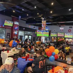 Center Court Pizza & Brew