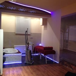 Aura Wellness & Beauty Salon