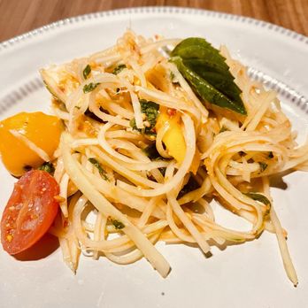 Star Leaf - Green papaya salad - Asian Fusion Near Me - Pasadena, California Star Leaf - Green papaya salad - Asian Fusion Near Me - Pasadena, California