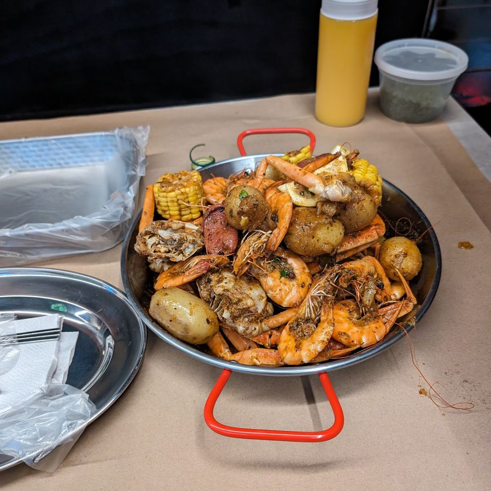 Boiling Boys - Snowcrab Legs and shrimp to die for - Cajun/Creole Near Me - Palisades Park, New Jersey Boiling Boys - Snowcrab Legs and shrimp to die for - Cajun/Creole Near Me - Palisades Park, New Jersey