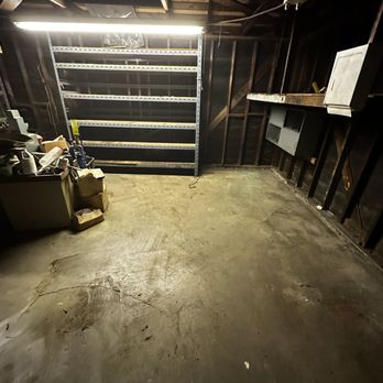 Helpful Hauler - Junk Removal & Hauling Near Me - Anaheim, California
