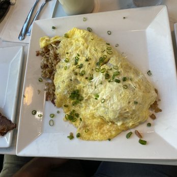 Eagle Cafe - Breakfast & Brunch Near Me - Honolulu, Hawaii Eagle Cafe - Breakfast & Brunch Near Me - Honolulu, Hawaii