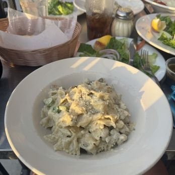 Dominic's Italian Restaurant - Farfalle Toscana - Pizza Near Me - Oceanside, California