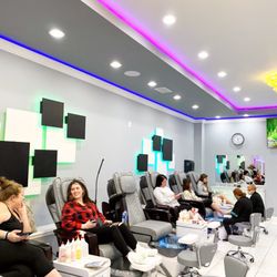 Luxe Nail Spa in Ringgold gift card
