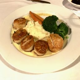 Scallops buerre blanc
