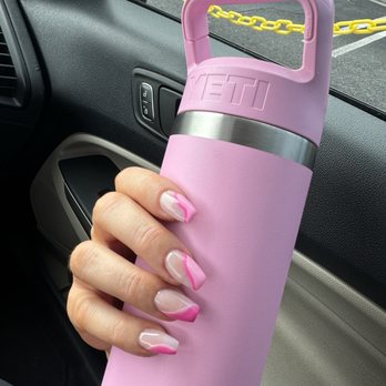 Golden Nails - Nails matching my water bottle :) - Nail Salons Near Me - Arroyo Grande, California
