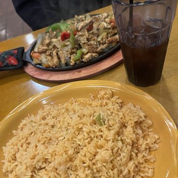 Mazatlan Mexican Grill And Bar - Chicken Fajitas - Coffee & Tea Near Me - Windsor Locks, Connecticut