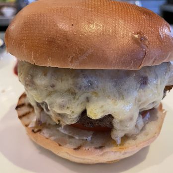 Gillray's Steakhouse & Bar - Gillray's Wagyu Steak burger - British Near Me - London, XGL