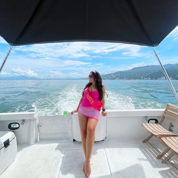 Glow By Nora Flo - Spray tan - Makeup Artists Near Me - Huntington Beach, California Glow By Nora Flo - Spray tan - Makeup Artists Near Me - Huntington Beach, California