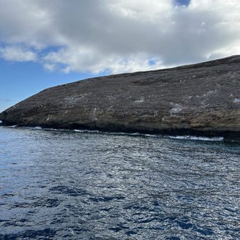 Molokini Crater - Boating Near Me - Maalaea, Hawaii
