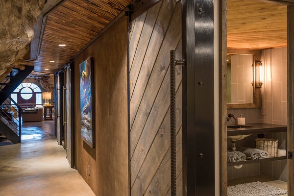 Beckham Creek Cave Lodge by null