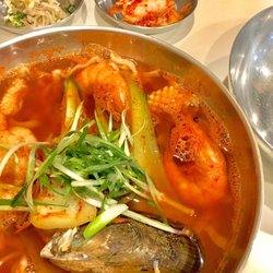 The Mandoo Dining - Spicy seafood noodle soup