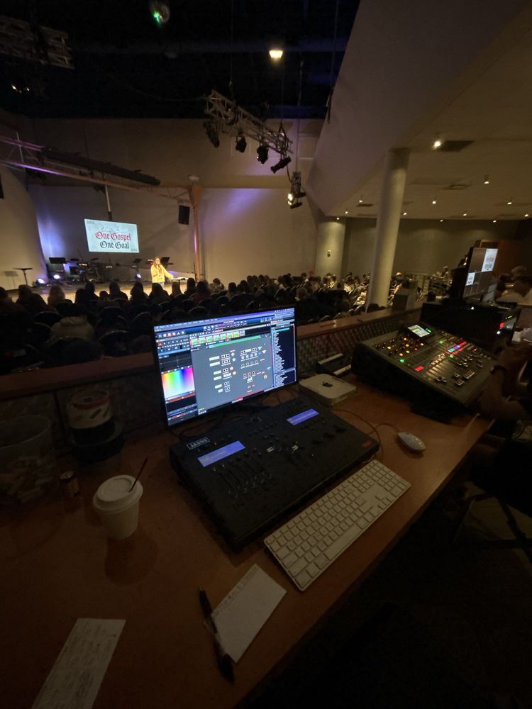 OAK POINTE CHURCH