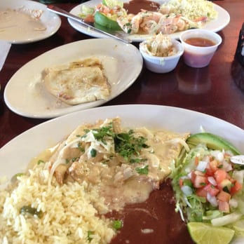 Tipicos Los Reyes - Delish El Salvadorian food and friendly servers; proudly family owned - Salvadoran Near Me - Manassas, Virginia Tipicos Los Reyes - Delish El Salvadorian food and friendly servers; proudly family owned - Salvadoran Near Me - Manassas, Virginia