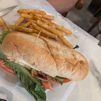 The Dive Oyster Bar - Blackened chicken po'boy - Southern Near Me - Irvine, California The Dive Oyster Bar - Blackened chicken po'boy - Southern Near Me - Irvine, California