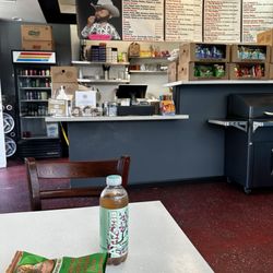 Primo’s Deli - Perfect lunch chill time with plenty of tables for such a small and clean place