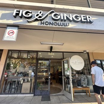 Fig & Ginger - Entrance in parking lot. Bottom floor - Breakfast & Brunch Near Me - Honolulu, Hawaii Fig & Ginger - Entrance in parking lot. Bottom floor - Breakfast & Brunch Near Me - Honolulu, Hawaii