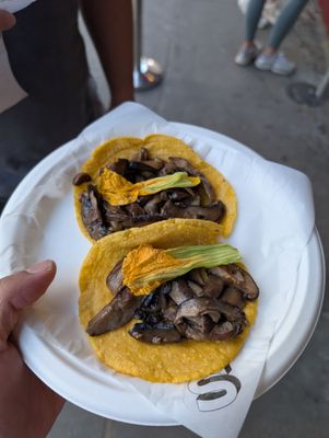 Santo Taco by null