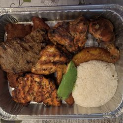 Empanadas and More - Bandeja Rola
