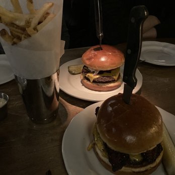 Au Cheval - Cheeseburger with bacon - Bars Near Me - Chicago, Illinois