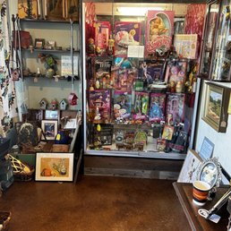 Grammy's Garage is full of all those weird cool things any Grammy from the Arkansas Ozarks with a beatnik son. Grammy's Garage is full of all those weird cool things any Grammy from the Arkansas Ozarks with a beatnik son.
