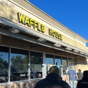 Waffle House - Outside - Breakfast & Brunch Near Me - Phoenix, Arizona