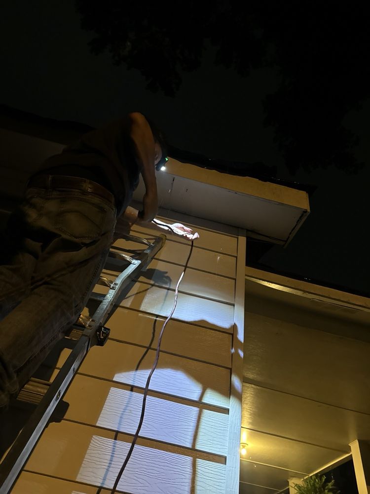 Slide of Mosaic Roofing Company