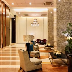 St. Francis Shangri-La Place Towers - Lobby area