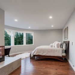 DMD Real Estate Group - 1721 Ferry Ave SW Seattle - Master bedroom.