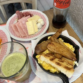 La Panera Rosa - Brunch for two - Burgers Near Me - Buenos Aires, C La Panera Rosa - Brunch for two - Burgers Near Me - Buenos Aires, C