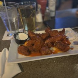 Buff wings