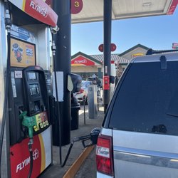 Dunkin Express - Filling up