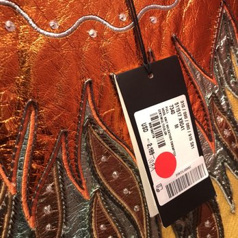 Gucci Outlet - #Fabu-LESS (wait, can hashtags have a dash?) - Men's Clothing Near Me - Cabazon, California