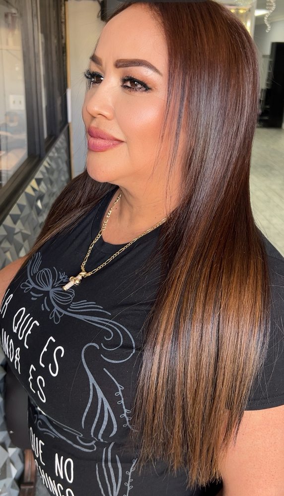 Azzia Hair Extensions Logo