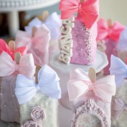 Sweet Anatolia - Rice Krispies with handmade bows