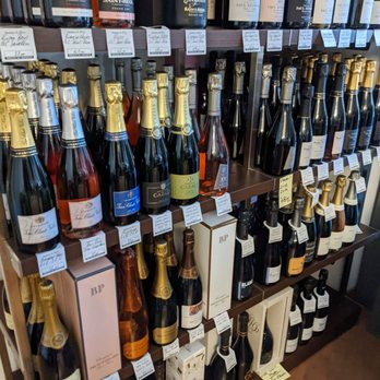Enoteca da 8tto - Beer, Wine & Spirits Near Me - Senago, Michigan
