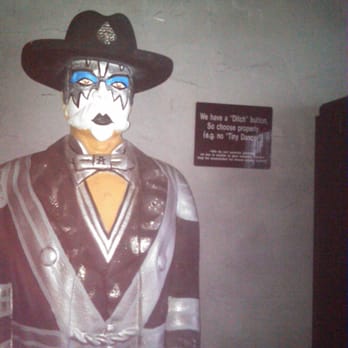 Dirt Bar - The legendary customized Jack Daniels - Dive Bars Near Me - Houston, Texas Dirt Bar - The legendary customized Jack Daniels - Dive Bars Near Me - Houston, Texas