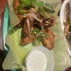 Uncle Mo's Snappy Inn - Willys wings