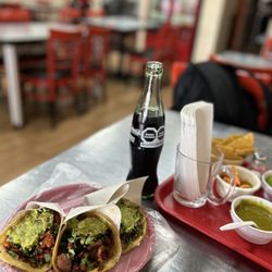 Los Panchos Taco Shop - 3 taco plate
