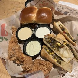 CHILI'S - Updated December 2025 - 77 Photos & 126 Reviews - 255 E