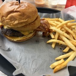 The Northwood Restaurant & Bar - Country Burger