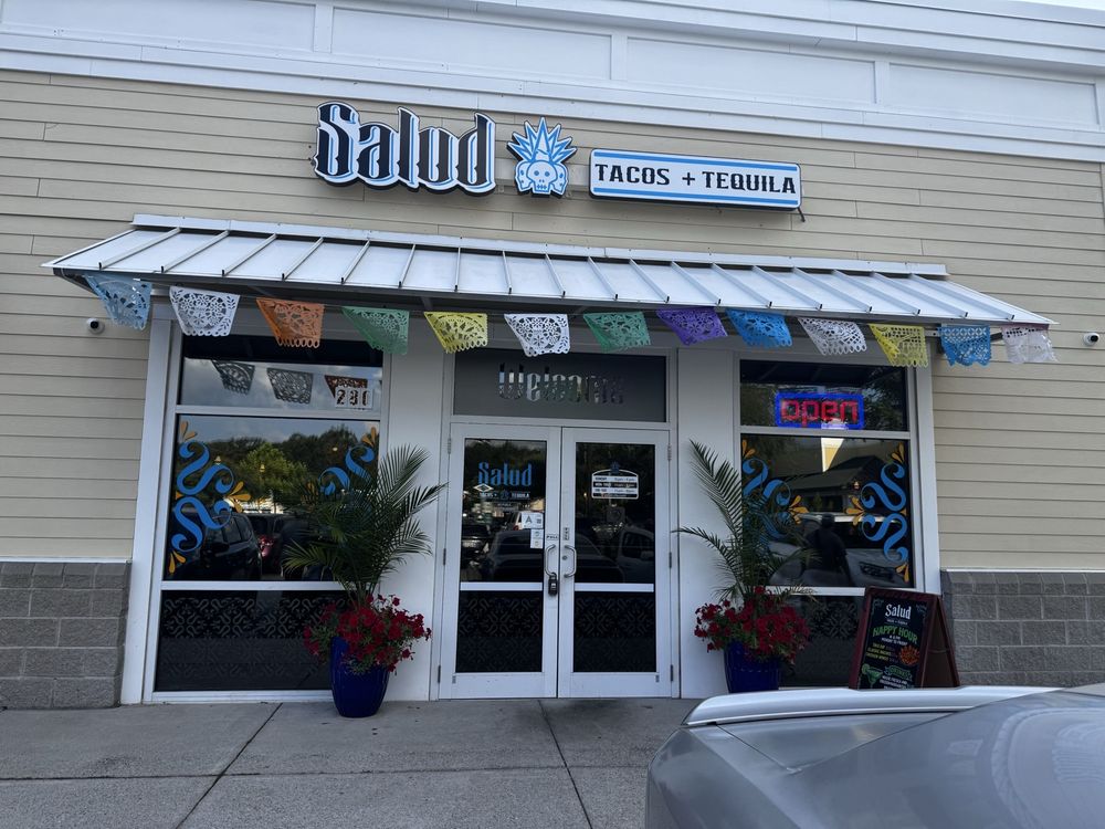 Salud Tacos + Tequila Logo