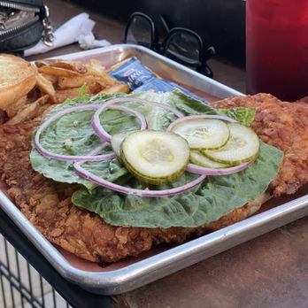 3 Halves Brewing - Pork Tenderloin Sandwich - Breweries Near Me - Liberty, Missouri