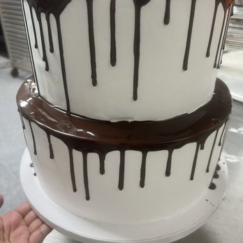 Panaderia La Mexicana - a chocolate drip cake - Bakeries Near Me - Whittier, California