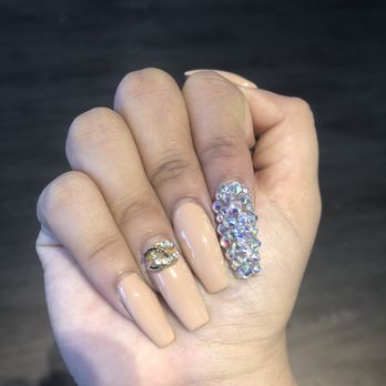 Paris Nails - So in love with them - Nail Salons Near Me - Moreno Valley, California